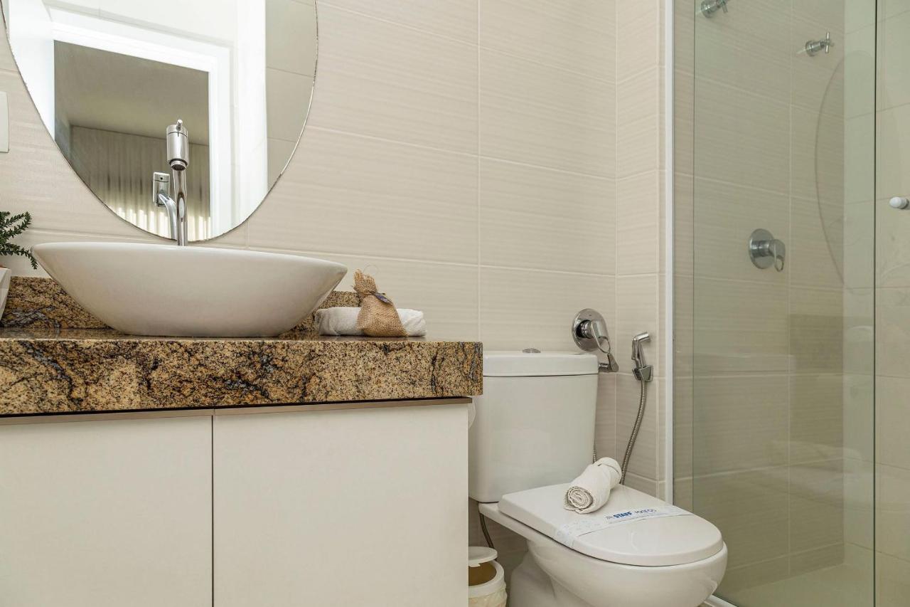 Punta Blu 102-7 - Apartamento De Alto Padrao Em Condominio Exclusivo, Quadra Poliesportiva - Piscina - Portaria 24H. Bombinhas Exterior foto